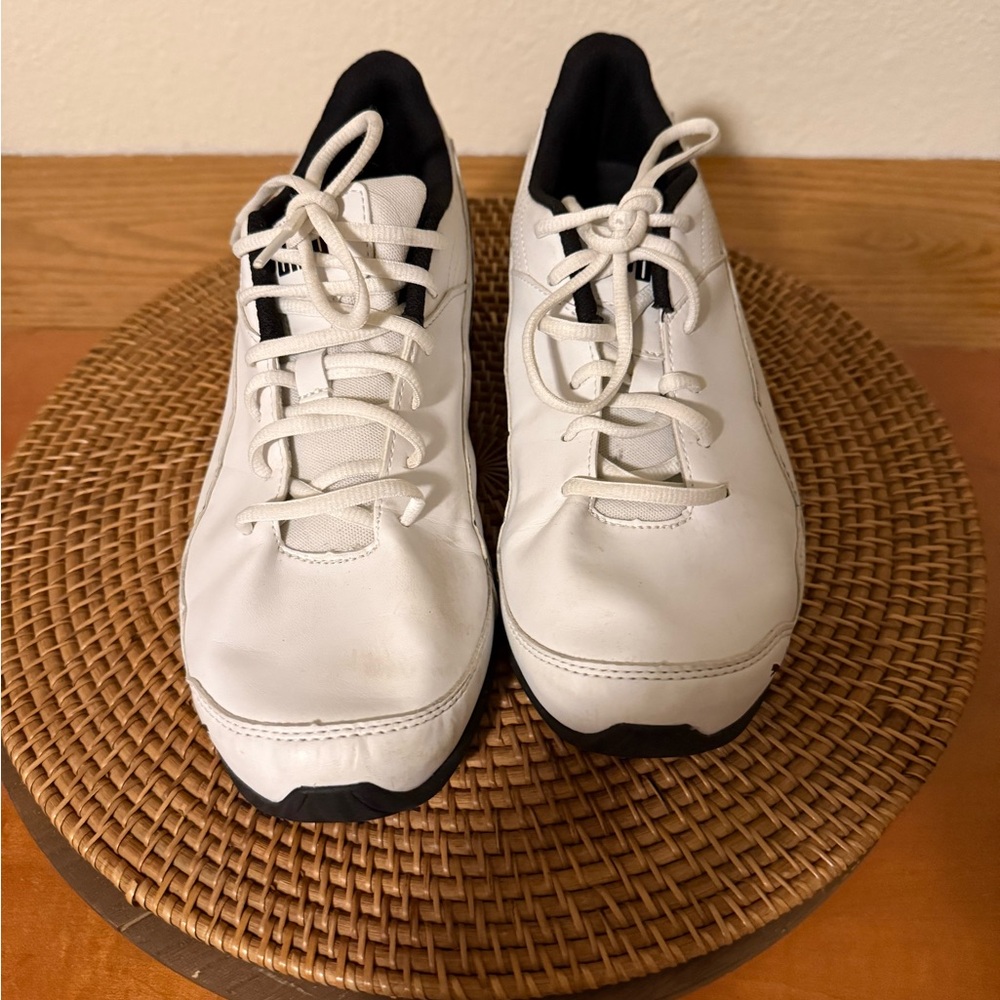 Puma White and‎ Black Low-Top Sneakers - Picture 3 of 9